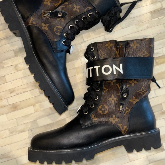 Louis Vuitton boots - Picture 1 of 2